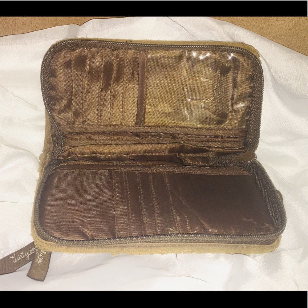 31 Soft Wallet - Picture 2 of 3